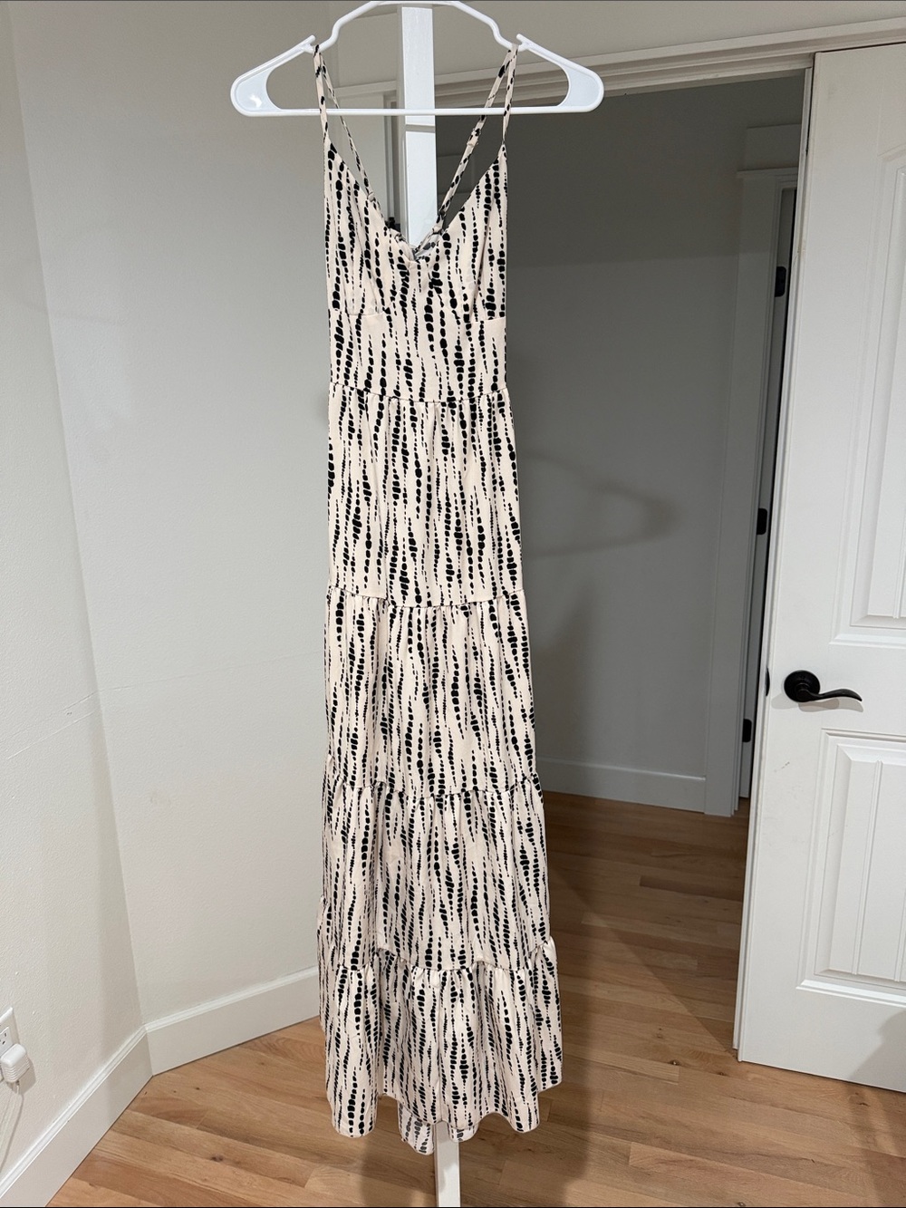 SHEIN Cream and Black Backless Strappy Tiered Maxi Dress
